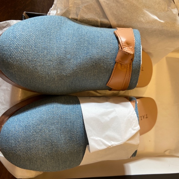 NEW IN BOX TALBOTS WINNI DENIM MULES CLOGS SZ 7.5 M SLIP ON DRESS SUMMER SPRING - Picture 4 of 8